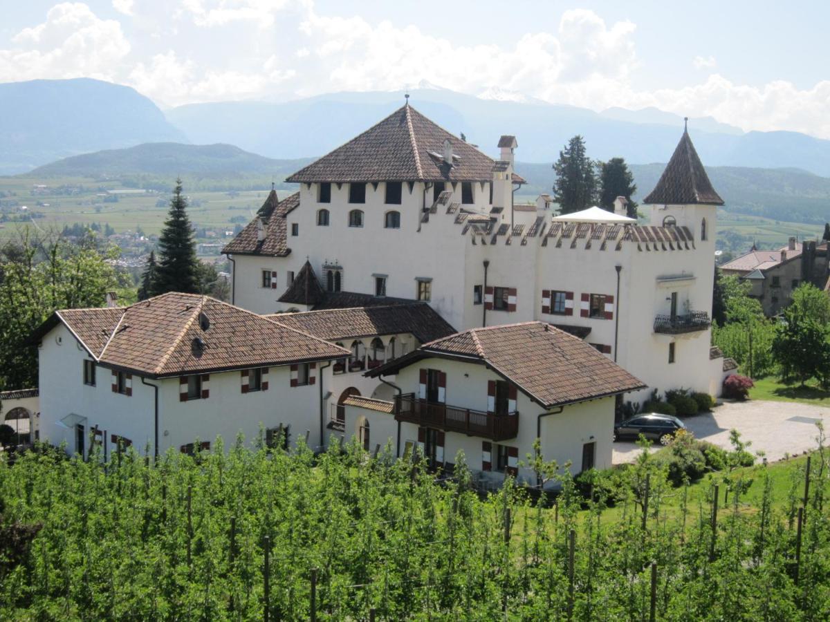 Apartments Schloss Paschbach Appiano Sulla Strada Del Vino Kültér fotó