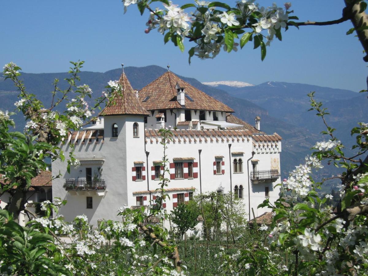 Apartments Schloss Paschbach Appiano Sulla Strada Del Vino Kültér fotó