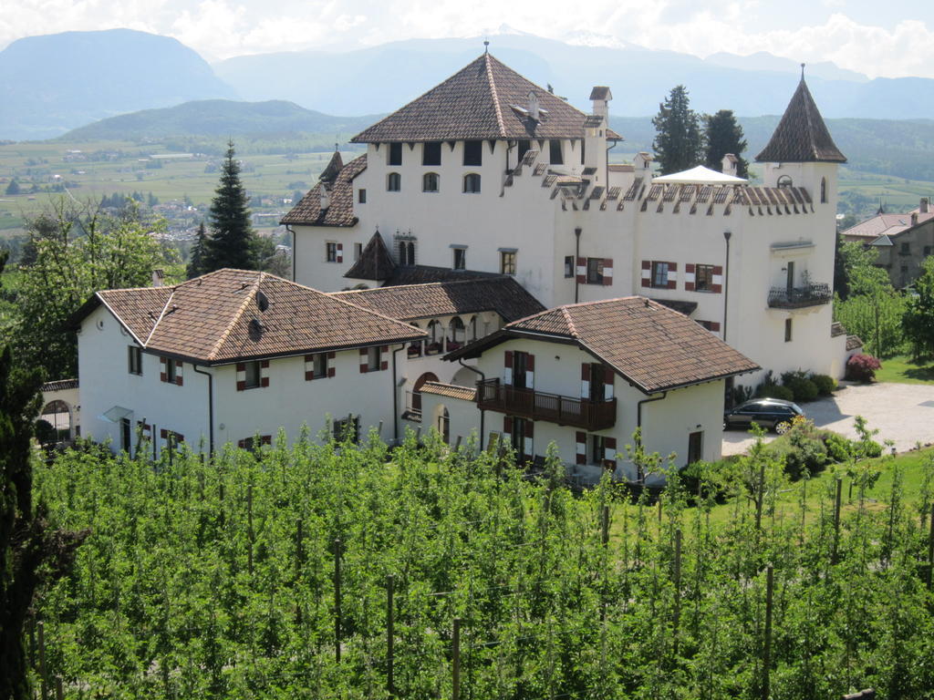 Apartments Schloss Paschbach Appiano Sulla Strada Del Vino Kültér fotó