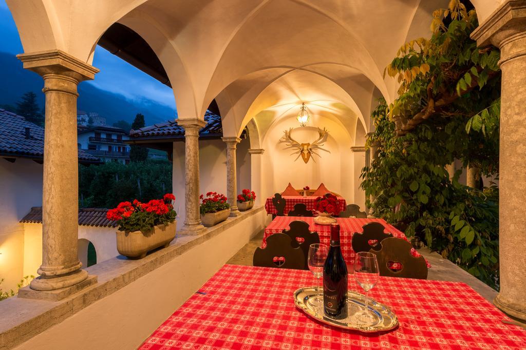 Apartments Schloss Paschbach Appiano Sulla Strada Del Vino Kültér fotó