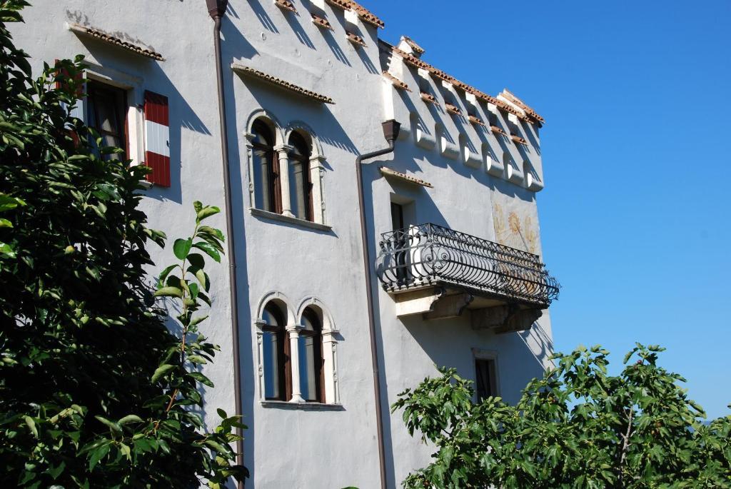 Apartments Schloss Paschbach Appiano Sulla Strada Del Vino Kültér fotó